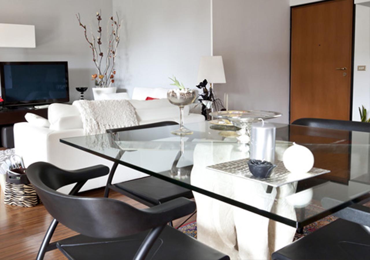 The Versatility of Glass Table Tops: From Modern to Classic Interiors